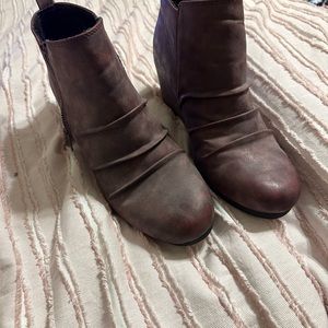 Women’s Size 10 plum boots